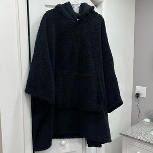 Muk Luks Black Hooded Poncho